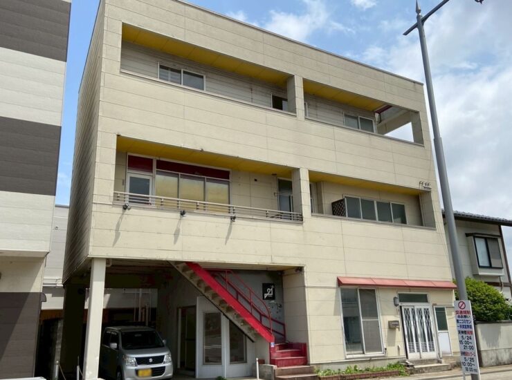鶴岡市昭和町【貸住居付店舗】
