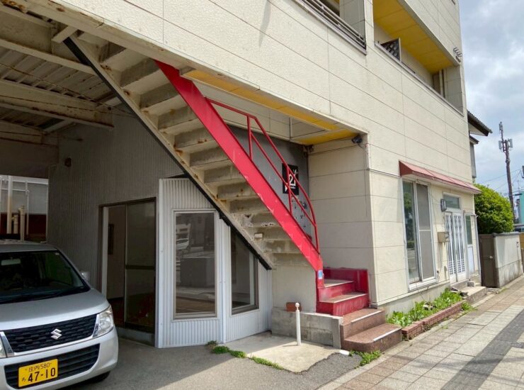 鶴岡市昭和町【貸住居付店舗】①
